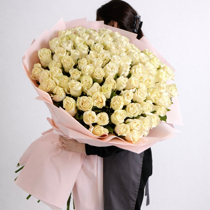 101 white roses