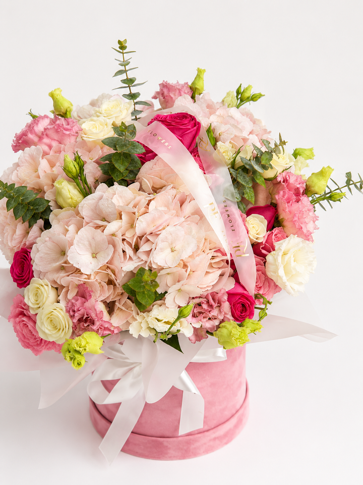 Pink flowers arrangement in Chicago