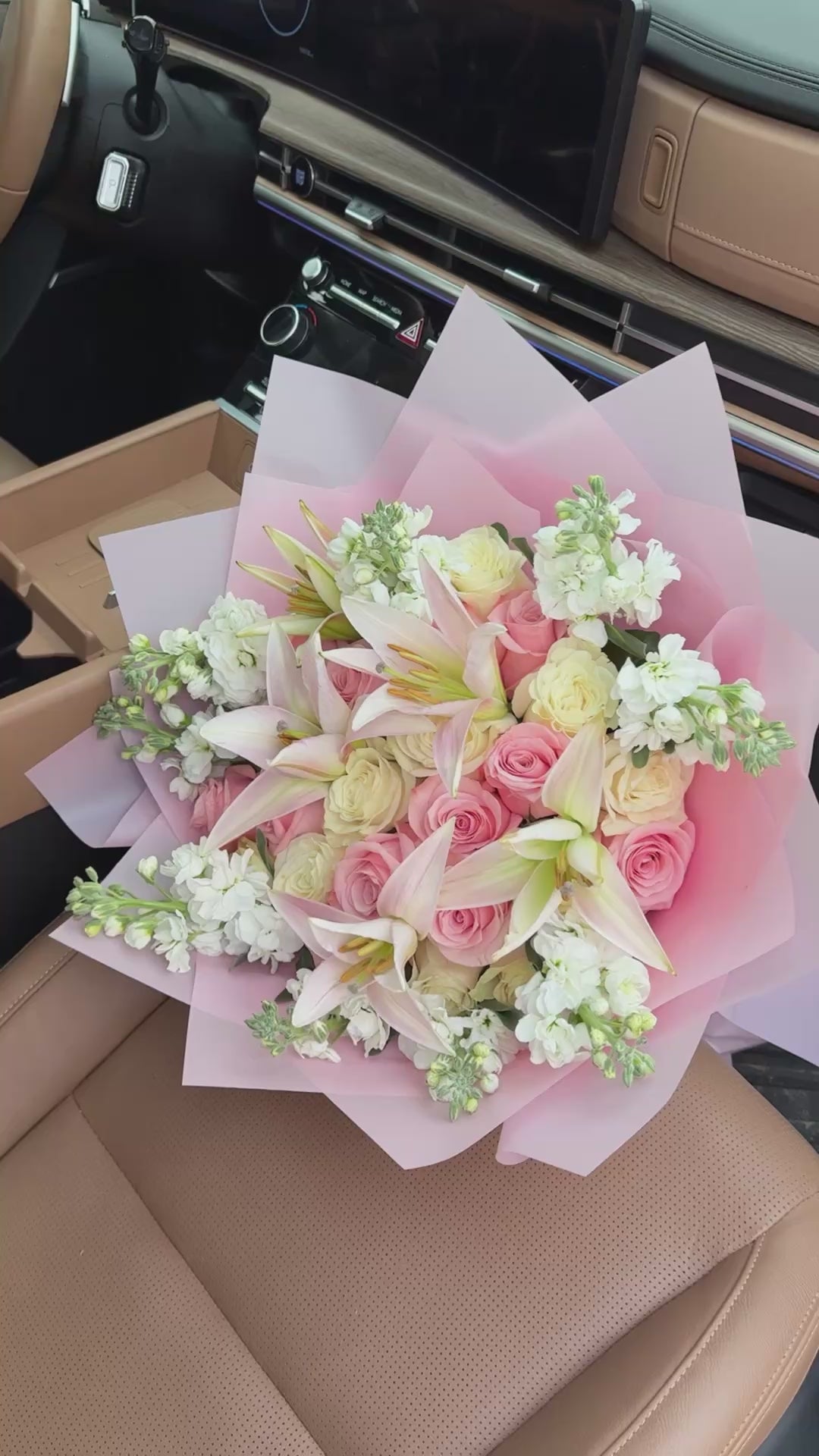 Signature Lily Bouquet